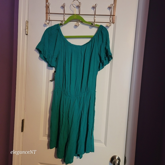 New York & Company Green short pants Romper Sz: M NWT - Picture 6 of 9